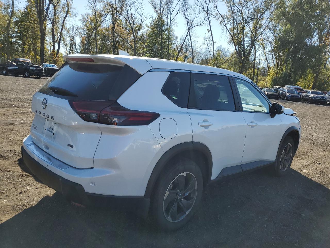 2025 NISSAN ROGUE SV photo 5