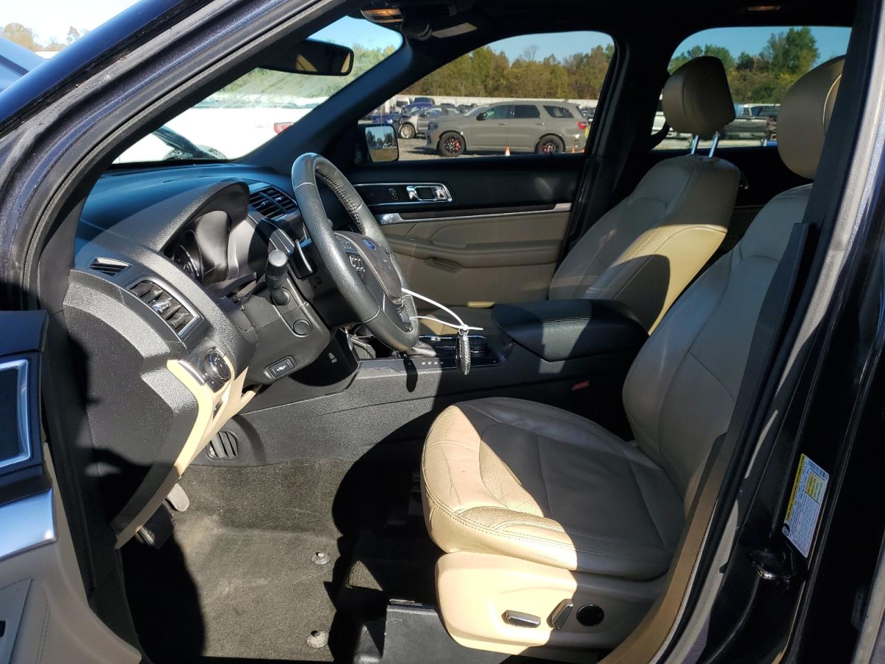 2017 FORD EXPLORER photo 13