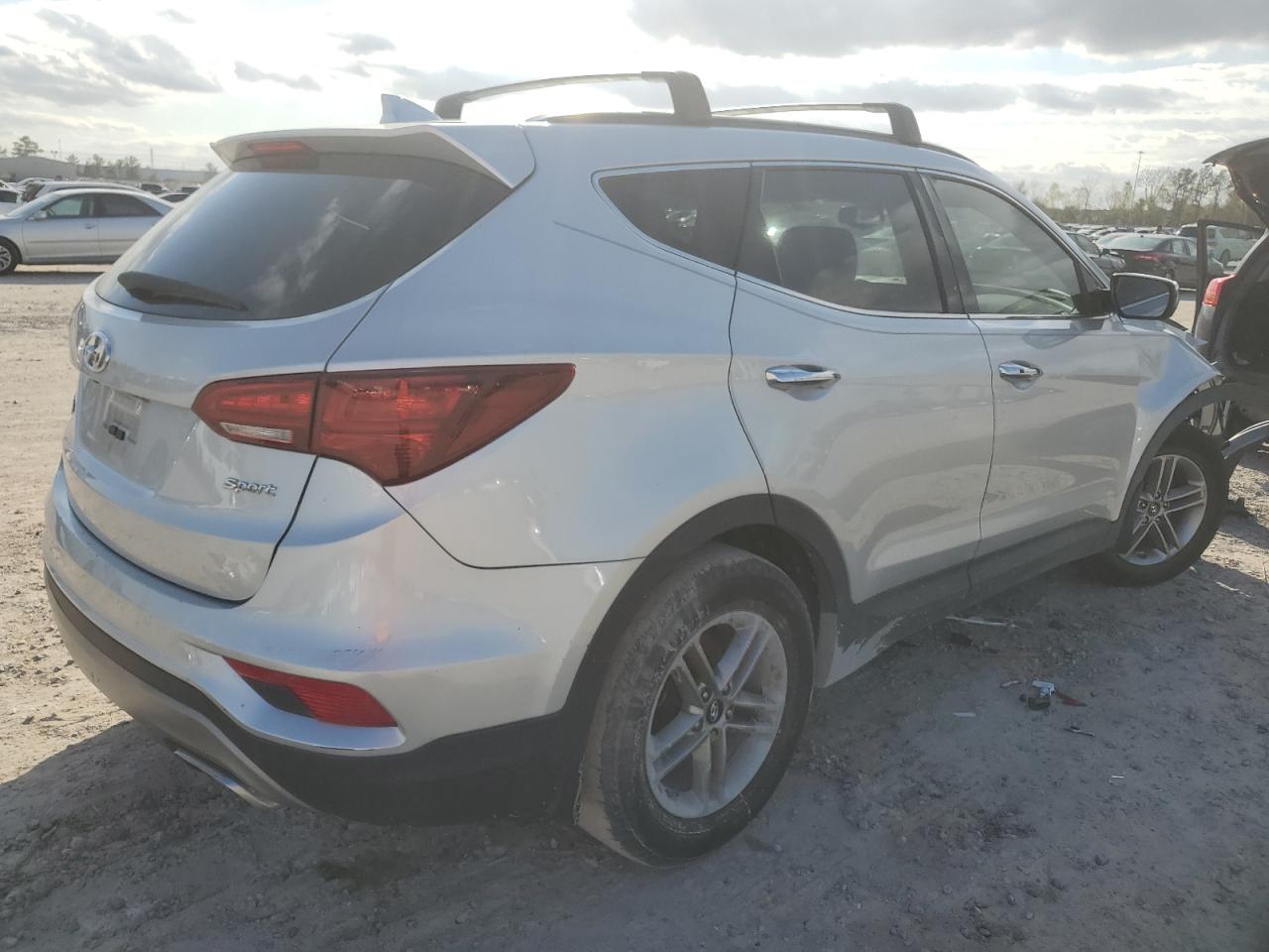 2018 HYUNDAI SANTA FE SPORT photo 3