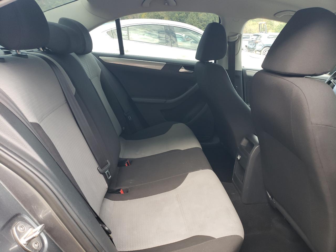 2017 VOLKSWAGEN JETTA S photo 19