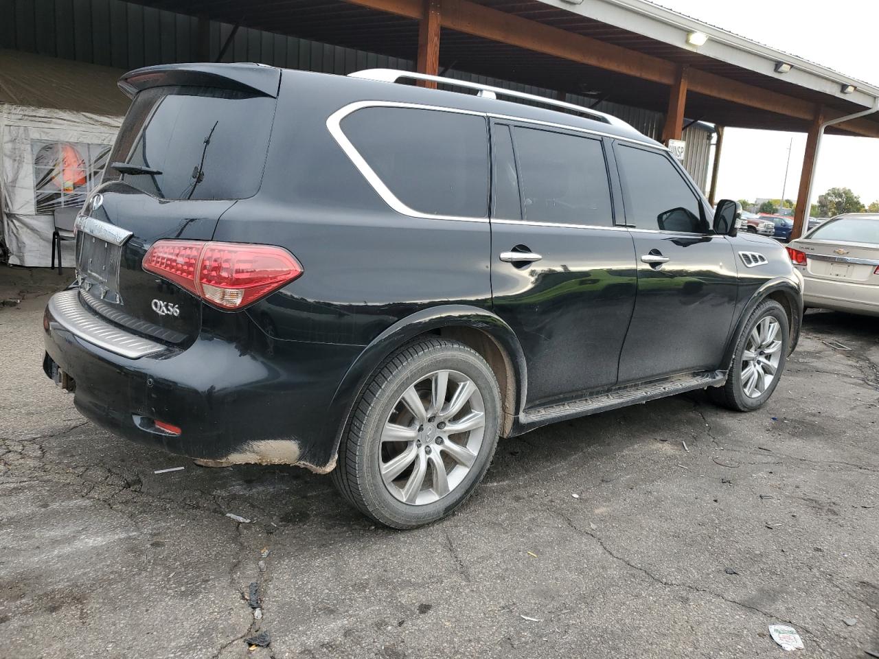 2013 INFINITI QX56 BASE photo 3