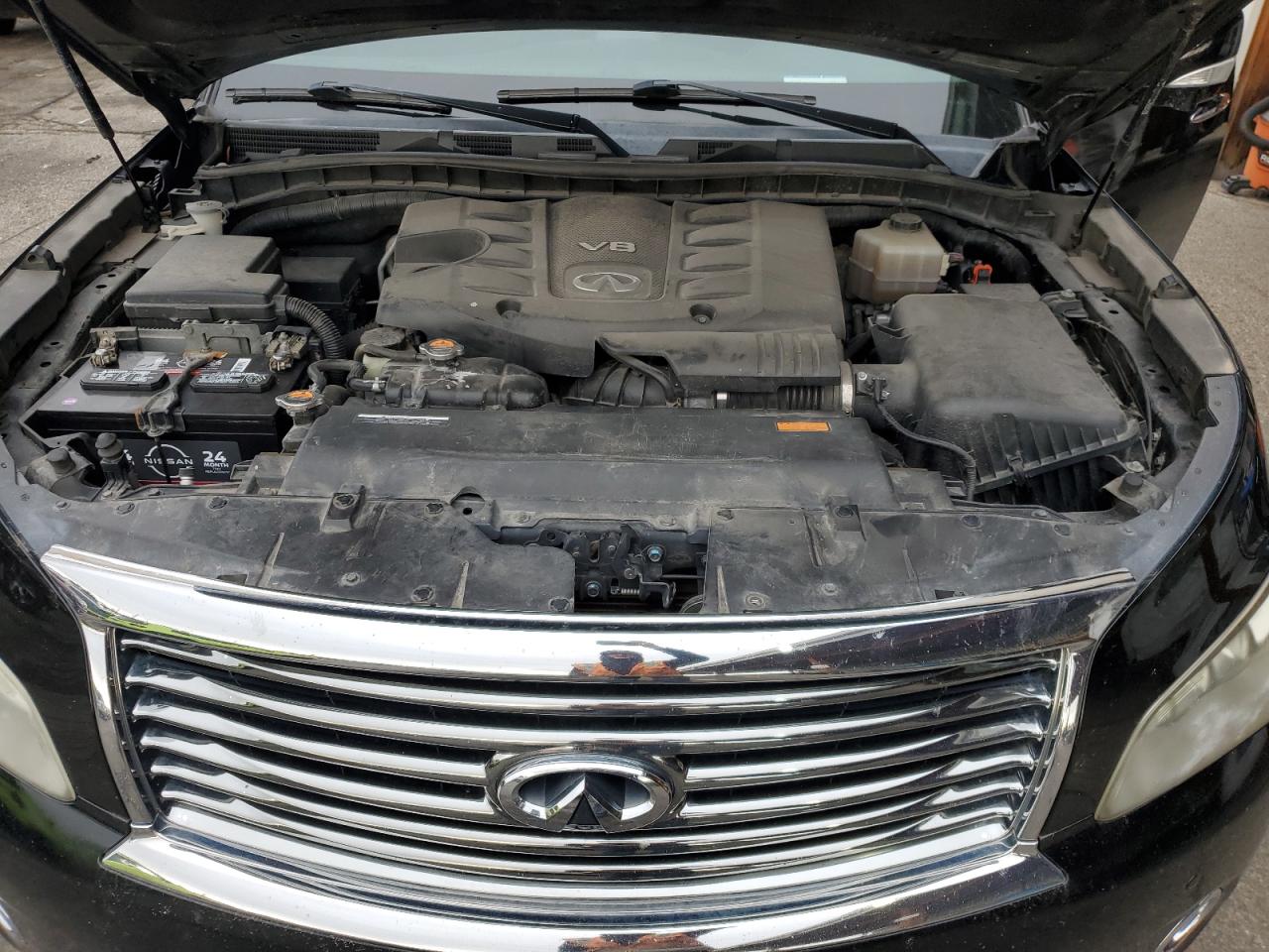 2013 INFINITI QX56 BASE photo 12