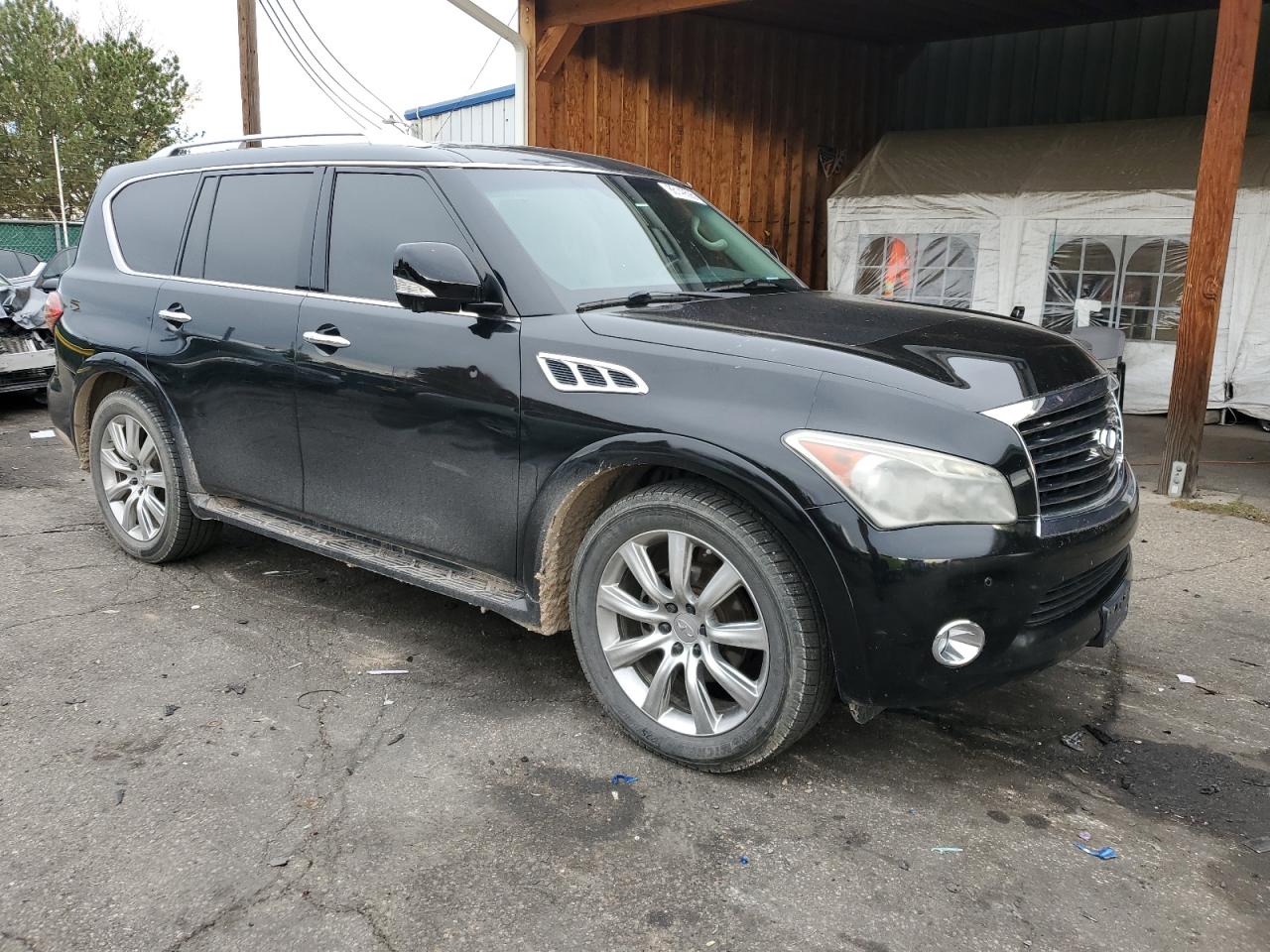 2013 INFINITI QX56 BASE photo 4