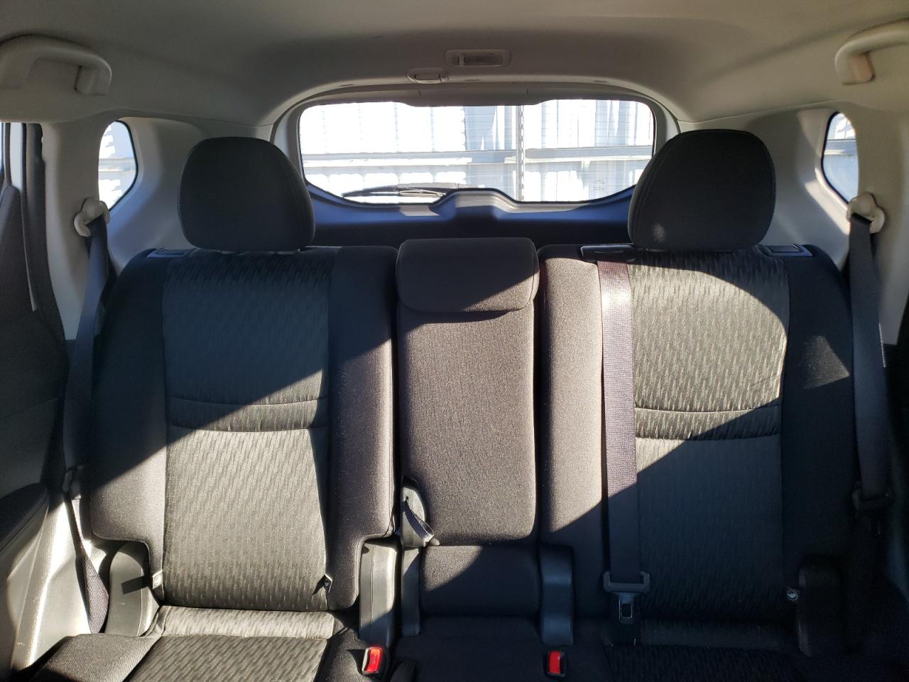 2017 NISSAN ROGUE S photo 28