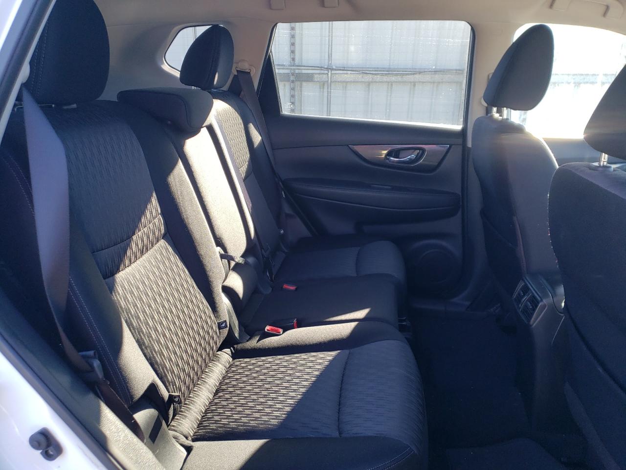 2017 NISSAN ROGUE S photo 31