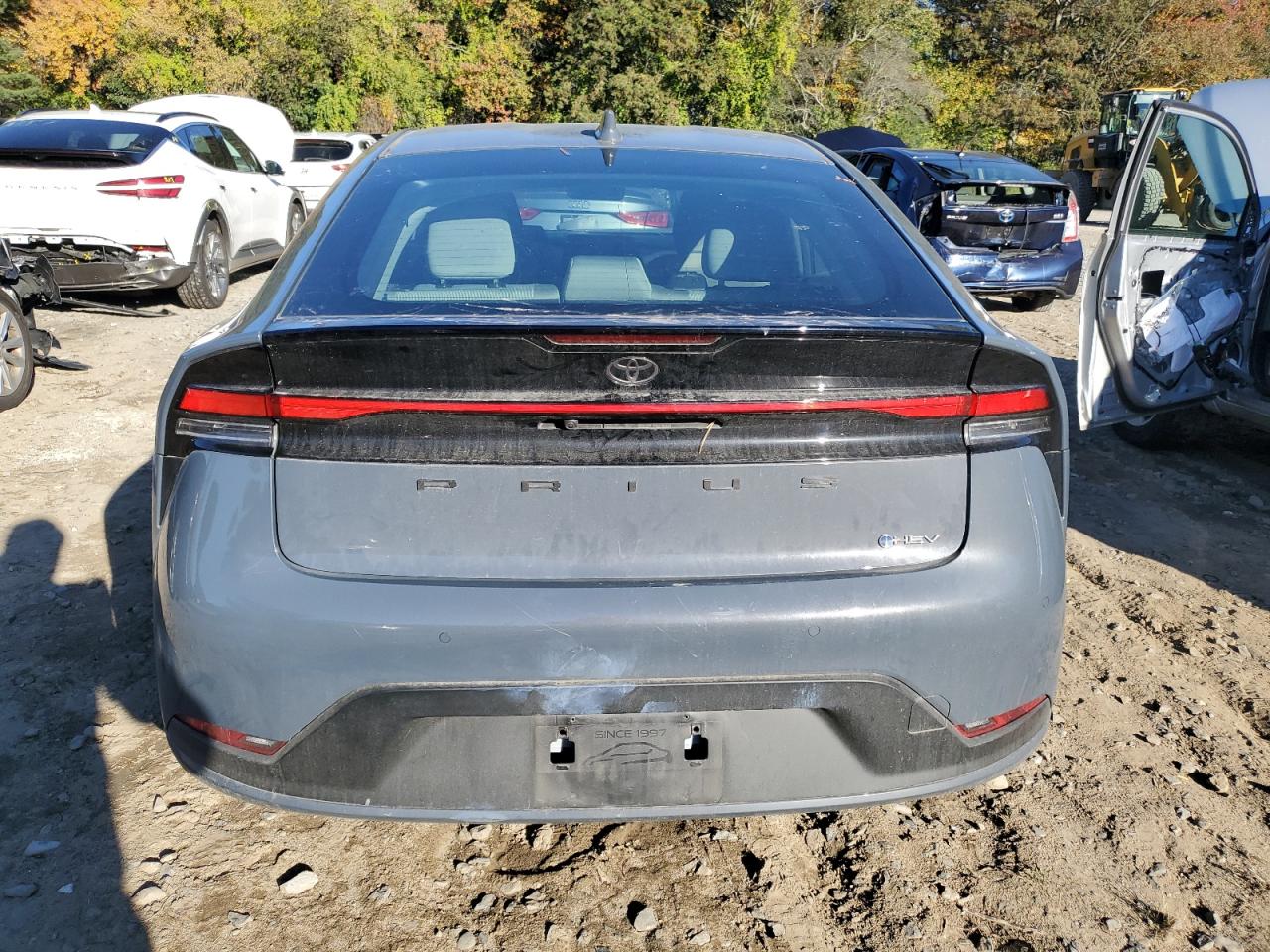 2025 TOYOTA PRIUS LE photo 6