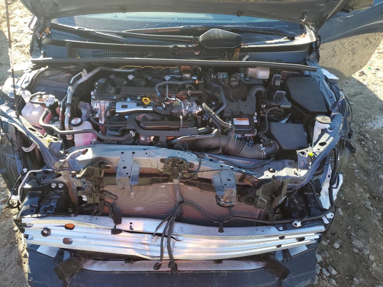2025 TOYOTA PRIUS LE photo 11