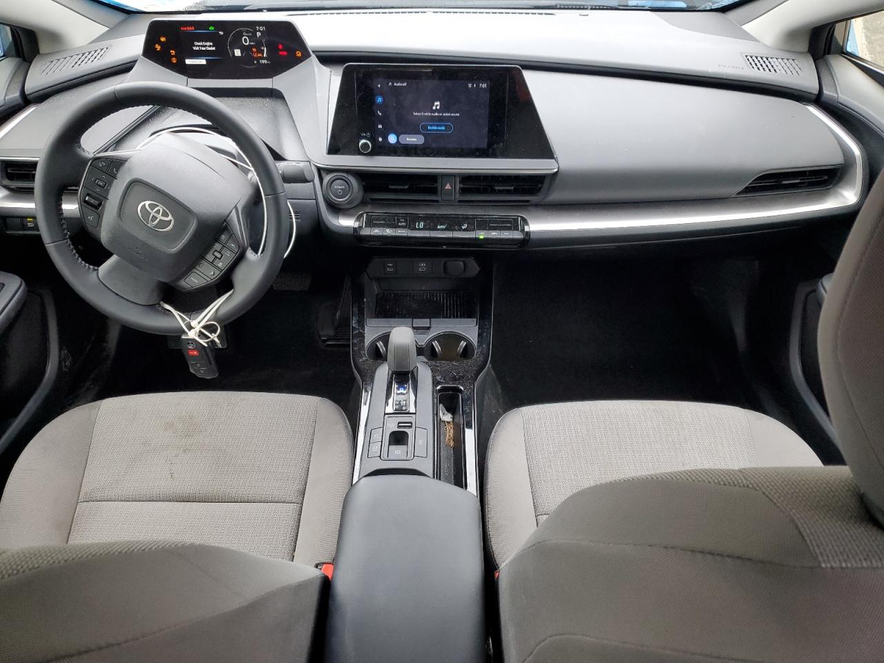 2025 TOYOTA PRIUS LE photo 8