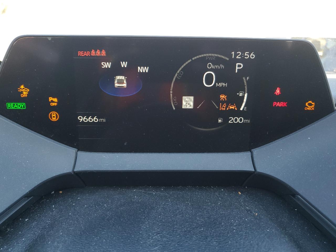 2025 TOYOTA PRIUS LE photo 9