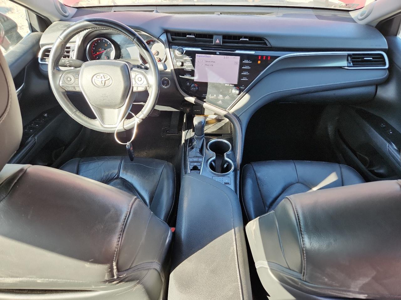2018 TOYOTA CAMRY XSE photo 22