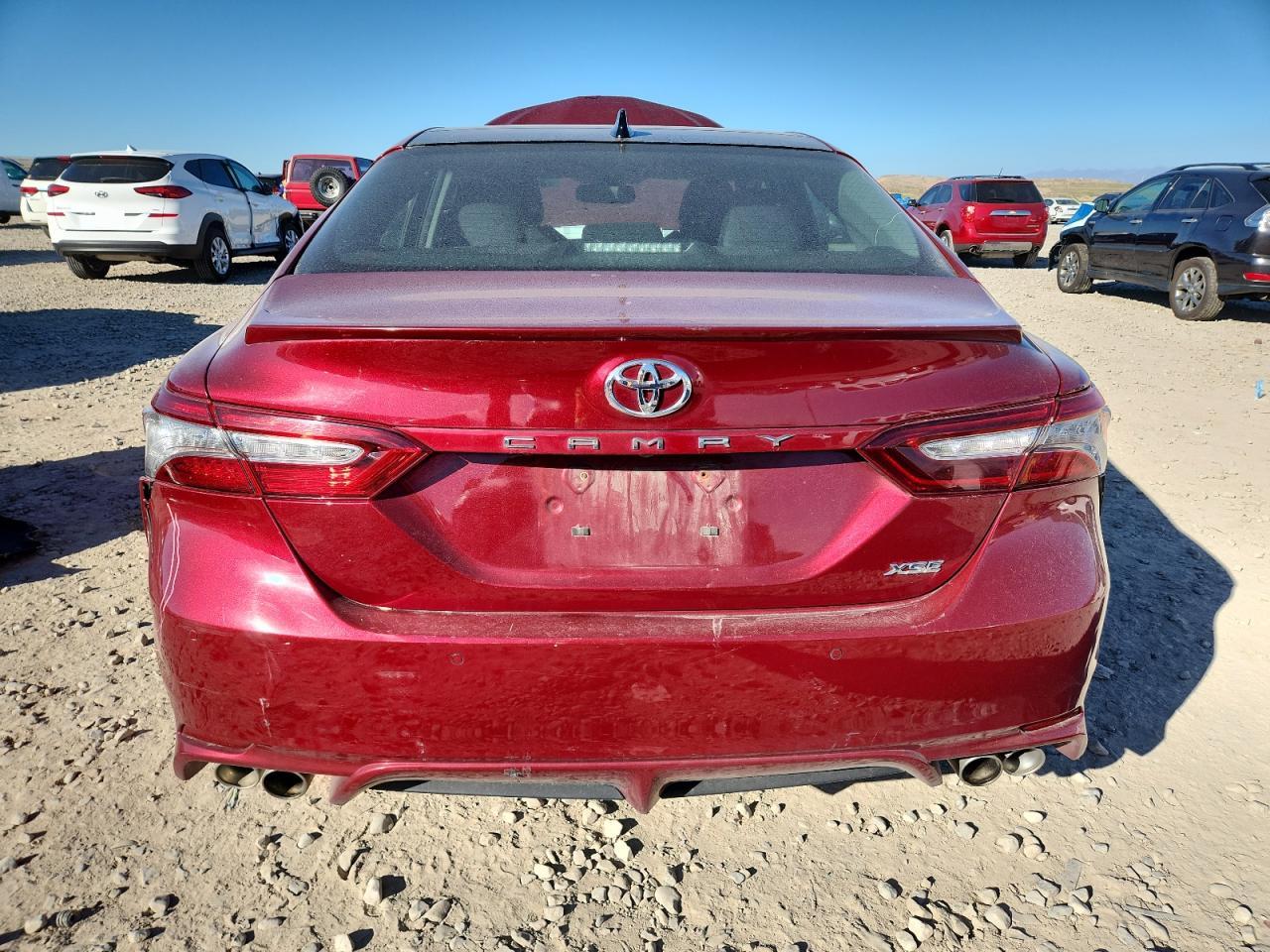 2018 TOYOTA CAMRY XSE photo 16