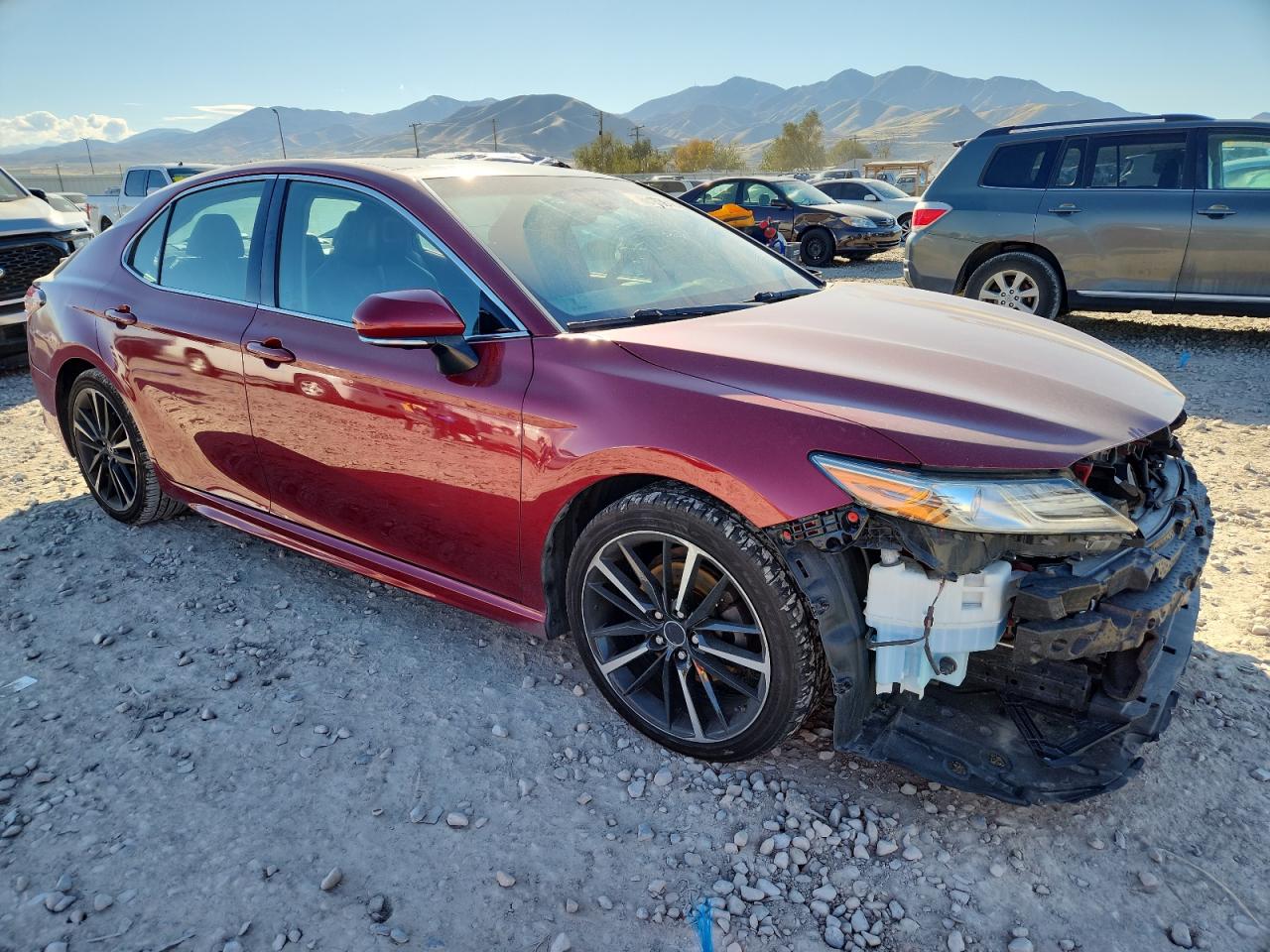 2018 TOYOTA CAMRY XSE photo 10