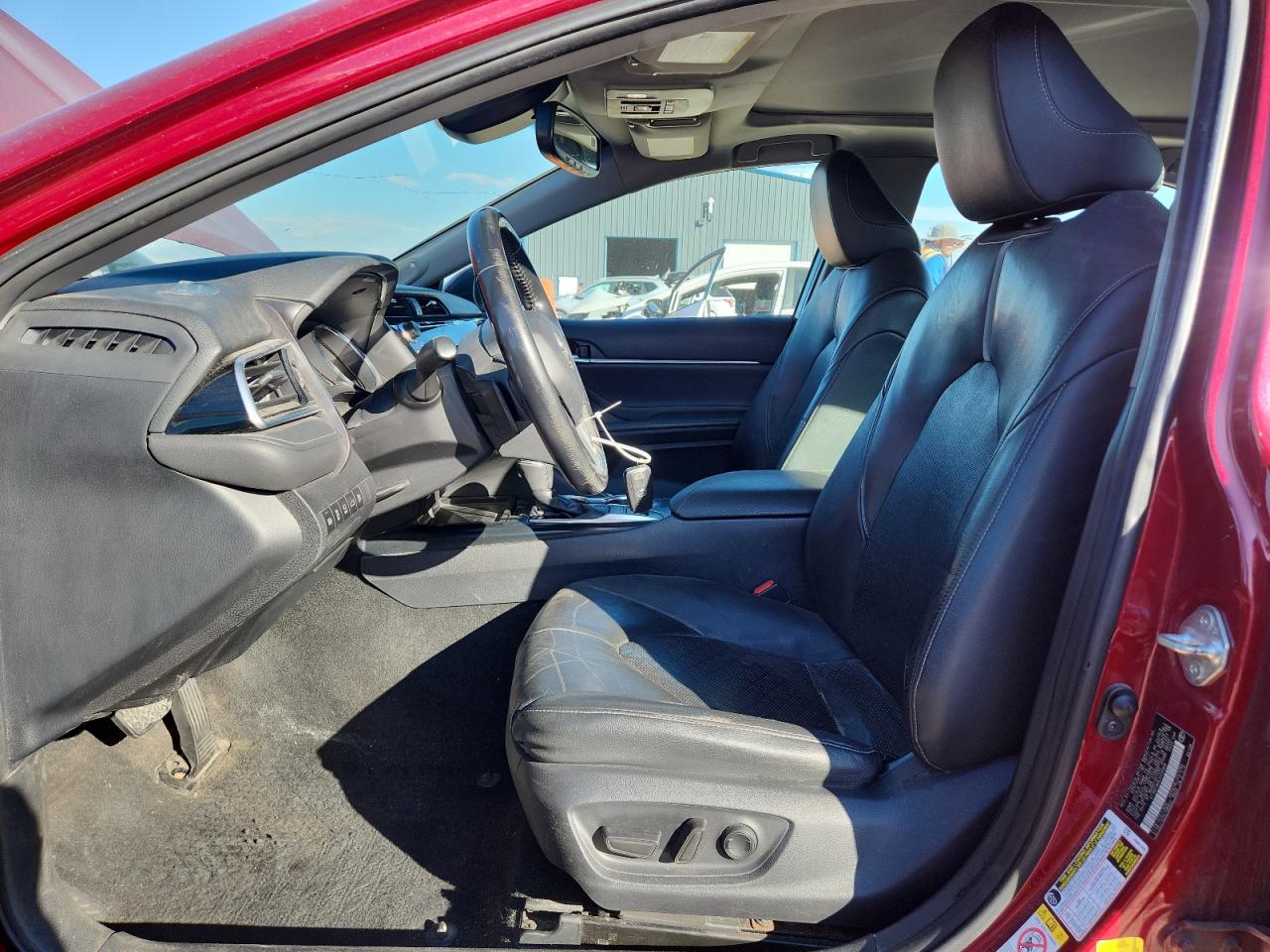2018 TOYOTA CAMRY XSE photo 19
