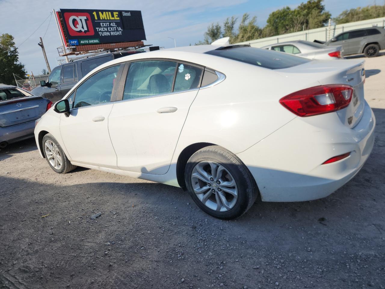 2019 CHEVROLET CRUZE LT photo 3