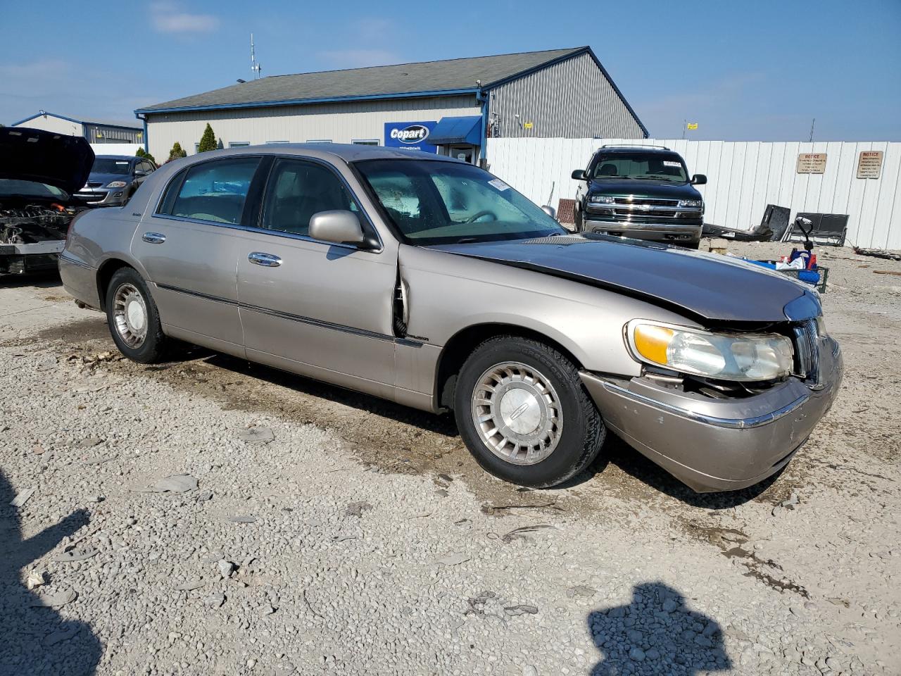2000 LINCOLN TOWN CAR EXECUTIVE photo 4