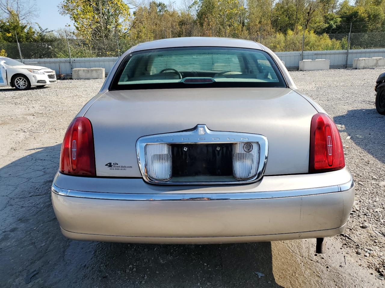 2000 LINCOLN TOWN CAR EXECUTIVE photo 6
