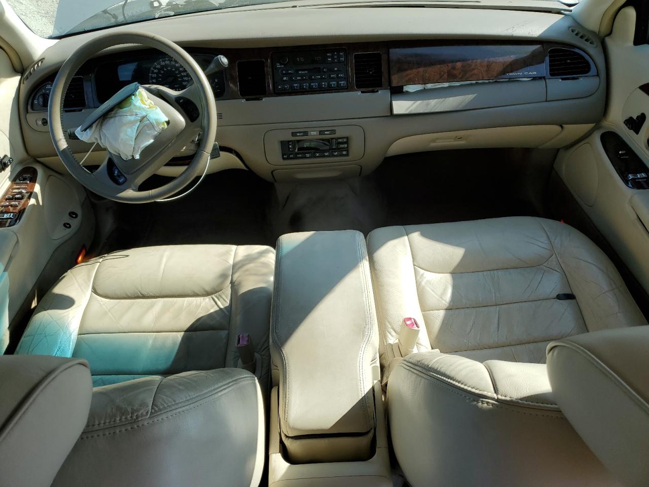 2000 LINCOLN TOWN CAR EXECUTIVE photo 8
