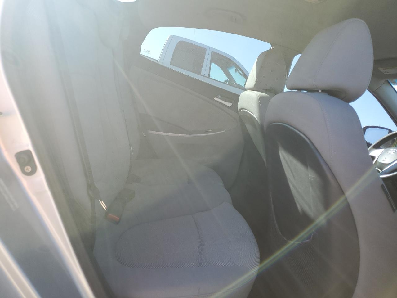 2012 HYUNDAI ACCENT GLS photo 28