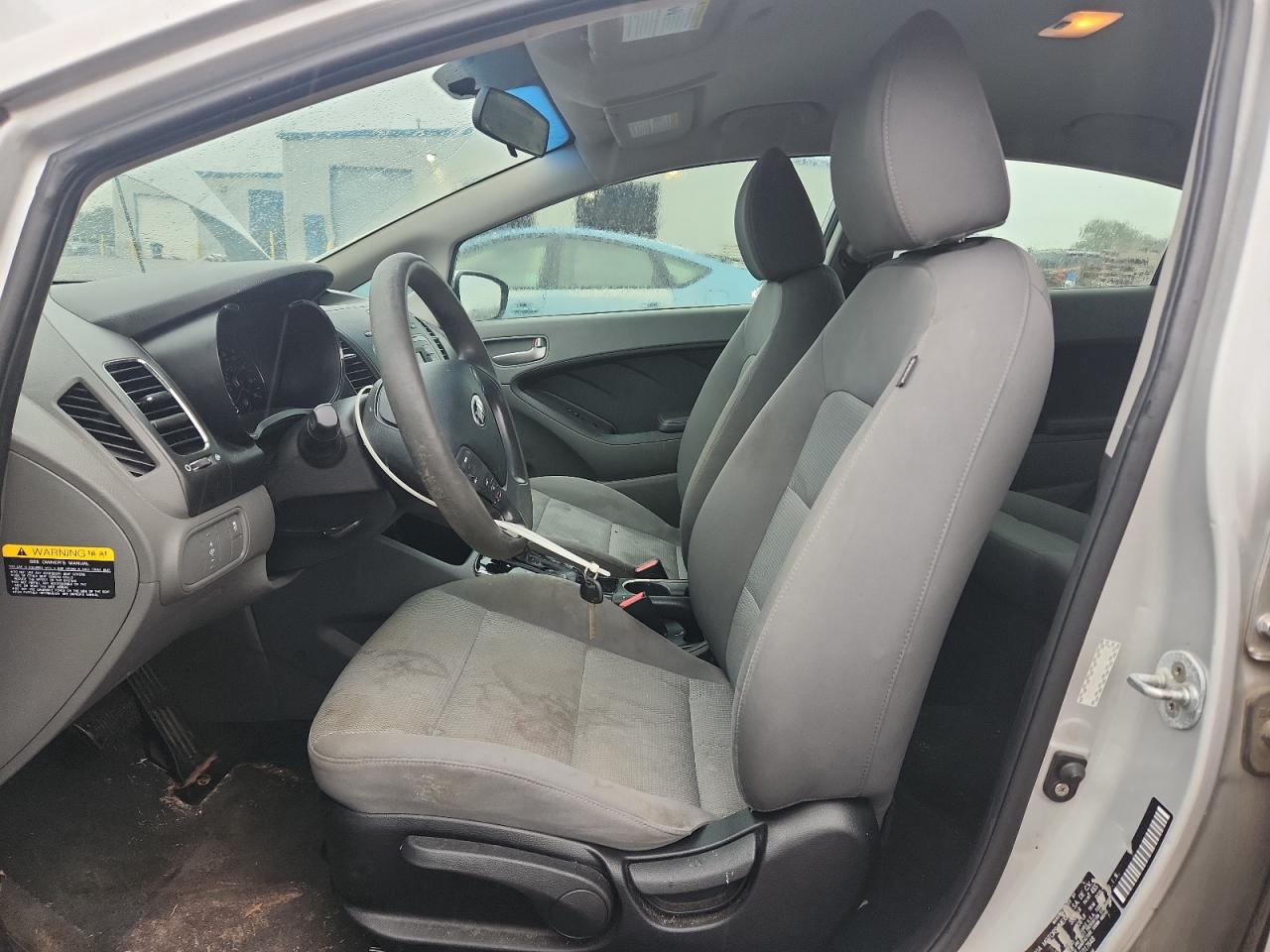 2017 KIA FORTE LX photo 7