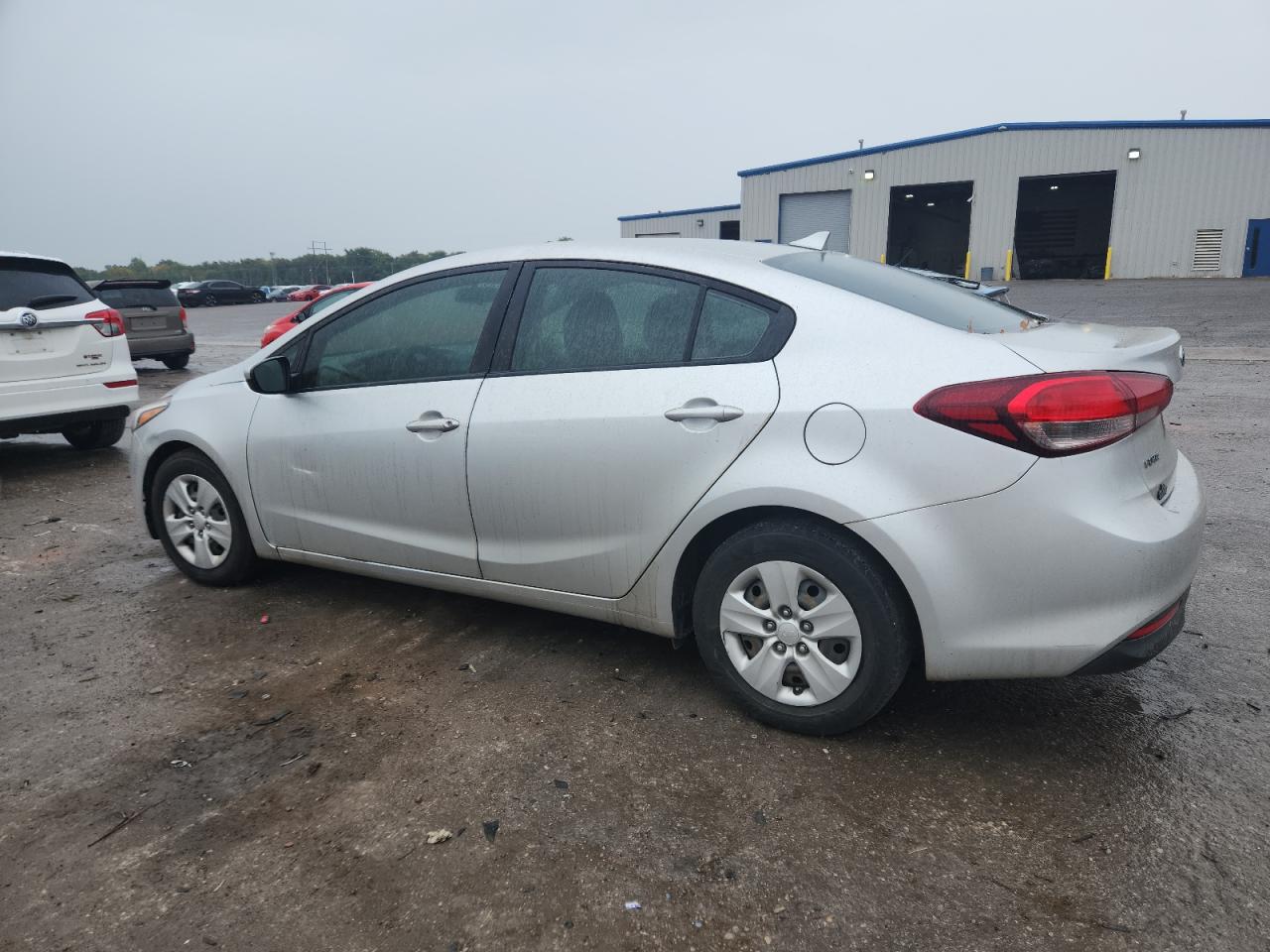 2017 KIA FORTE LX photo 2