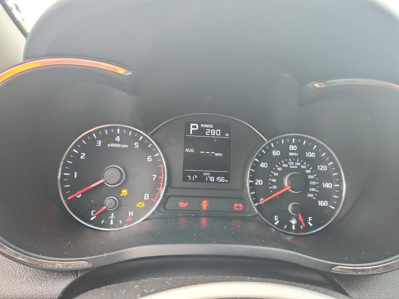 2017 KIA FORTE LX photo 9