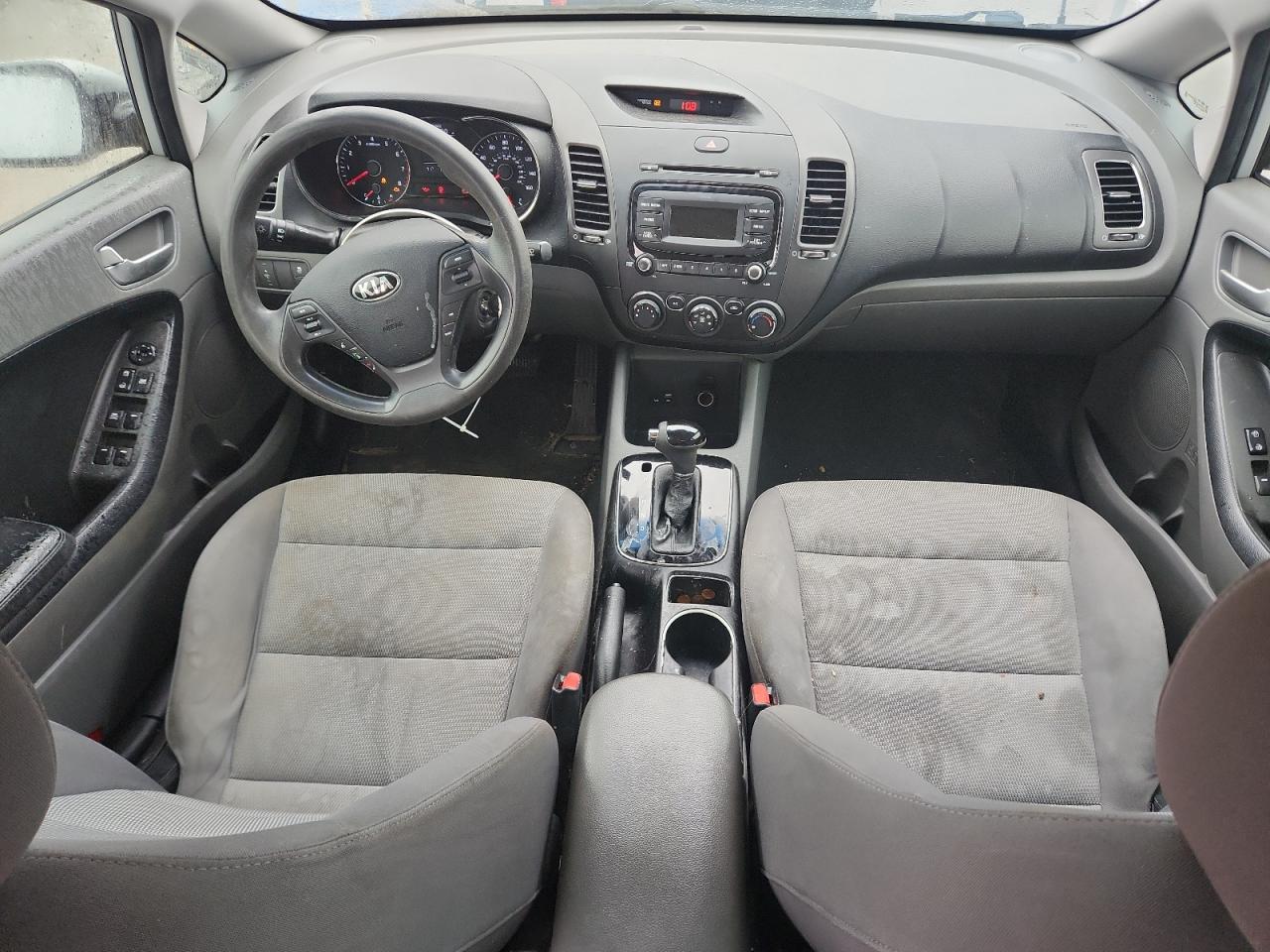 2017 KIA FORTE LX photo 8