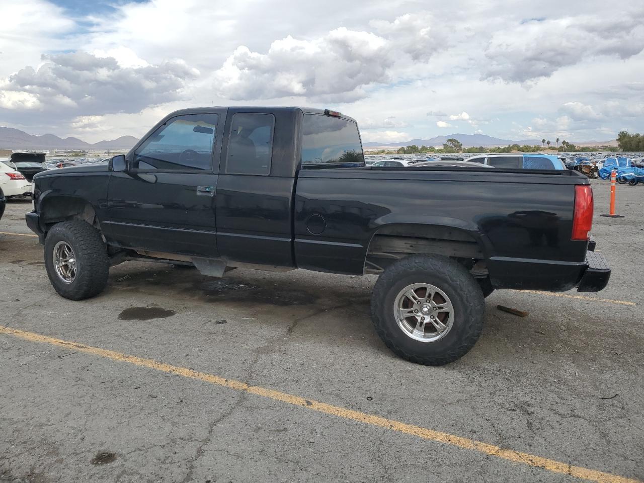 1998 CHEVROLET GMT-400 K1500 photo 3