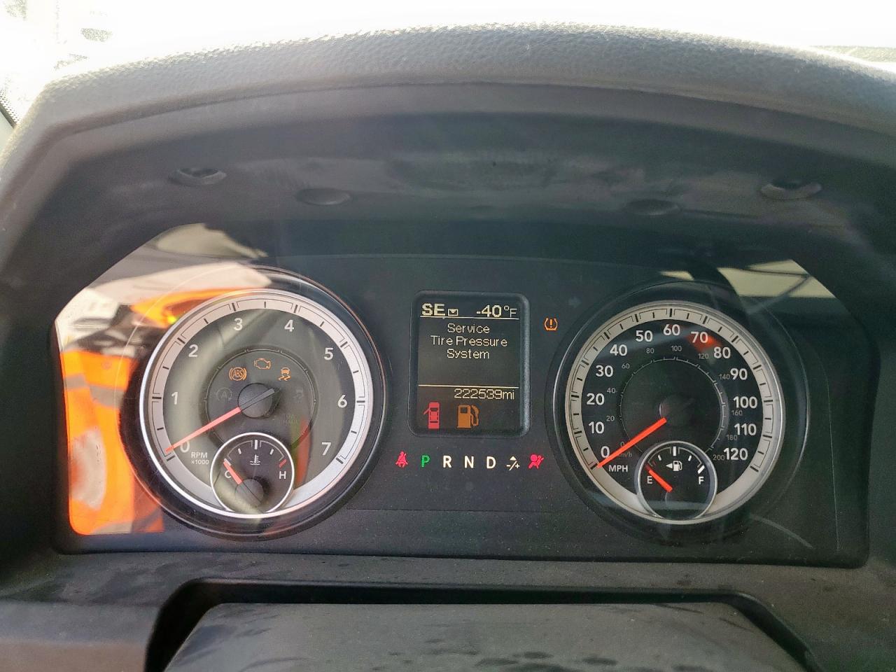 2014 RAM 1500 ST photo 9