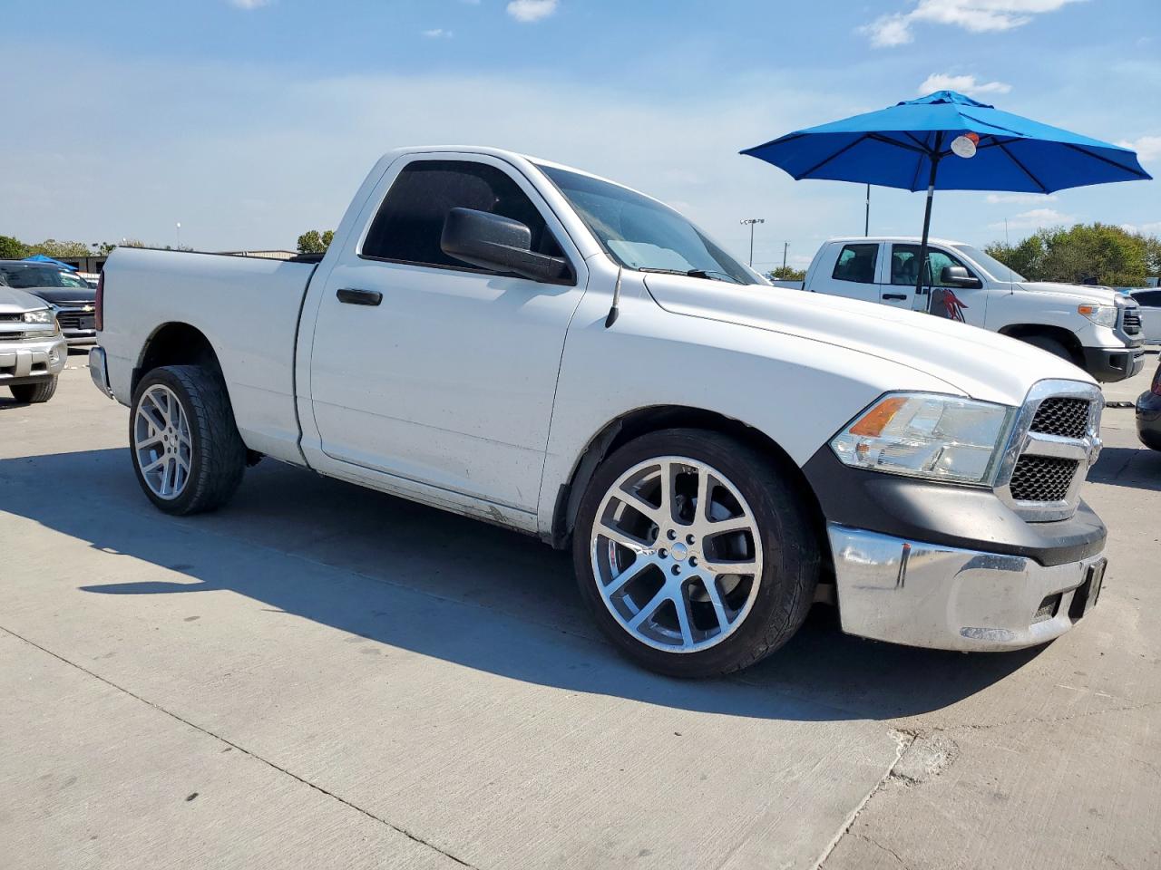2014 RAM 1500 ST photo 4