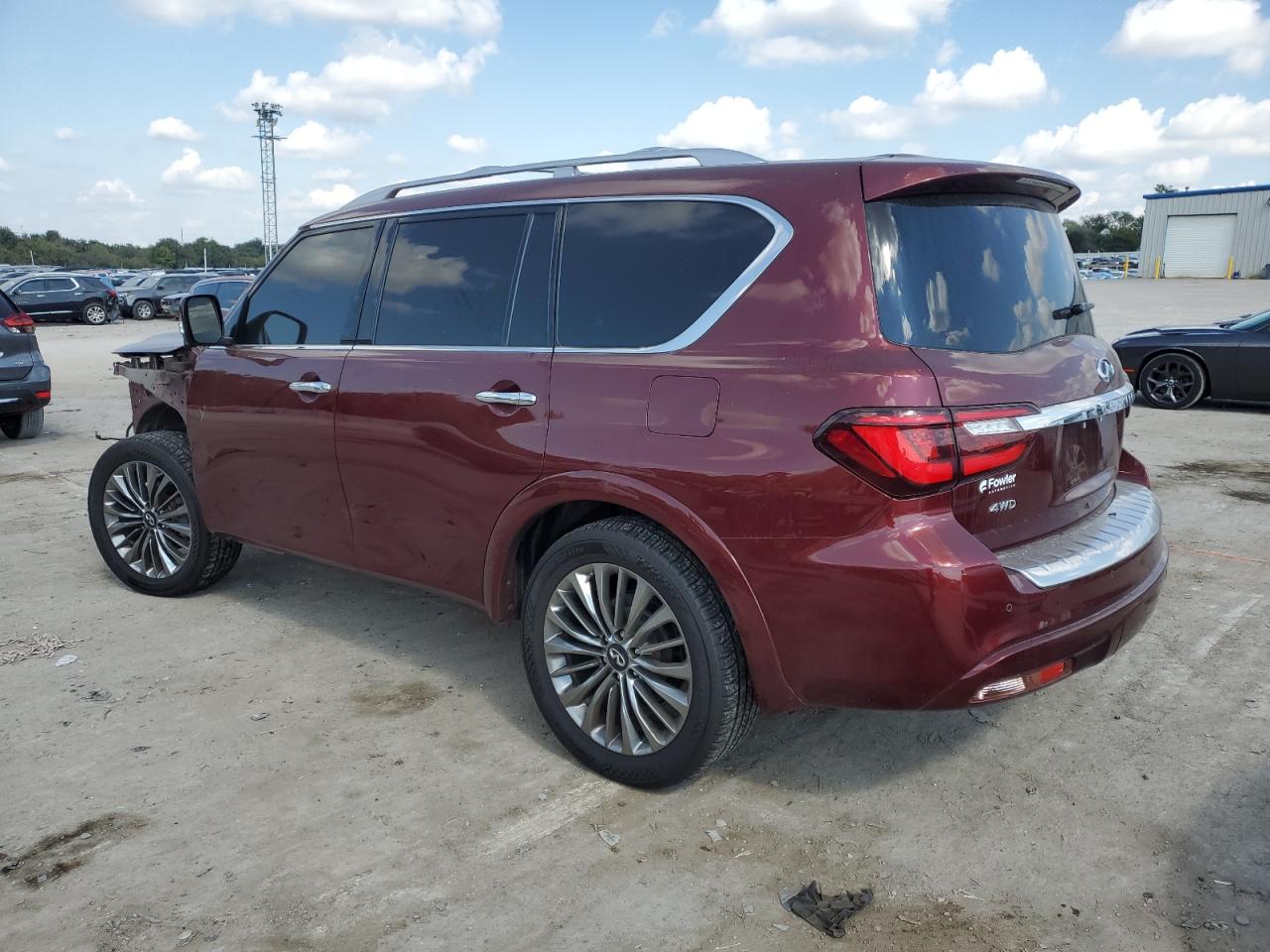 2020 INFINITI QX80 LUXE photo 4
