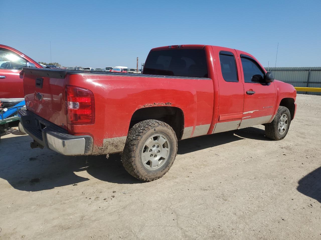 2010 CHEVROLET SILVERADO K1500 LT photo 5