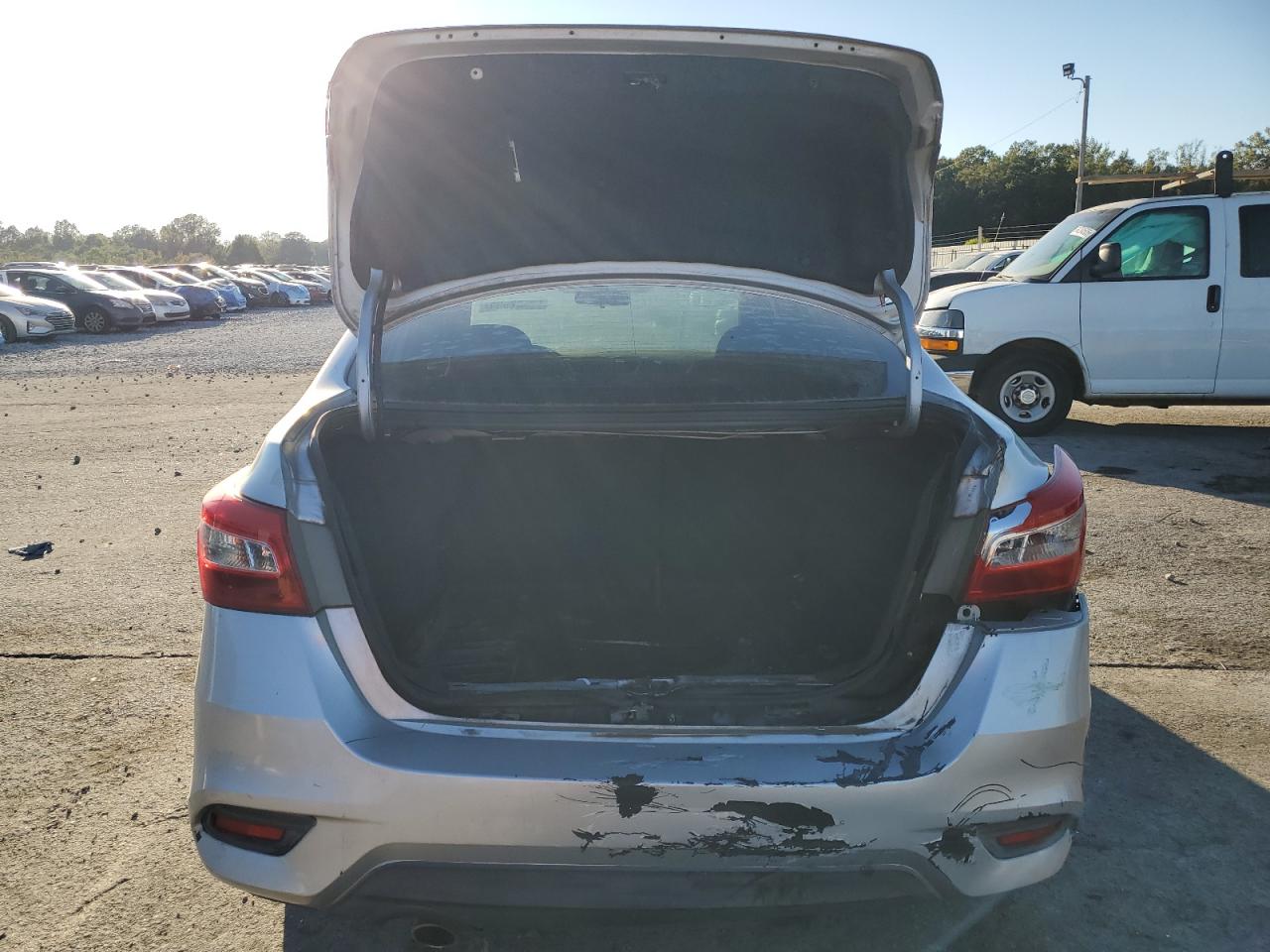 2018 NISSAN SENTRA S photo 11