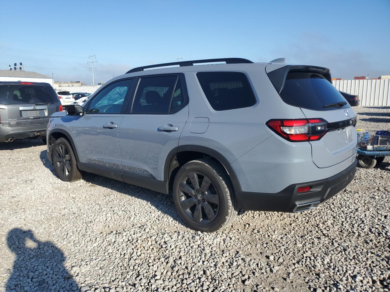 2025 HONDA PILOT SPORT photo 3