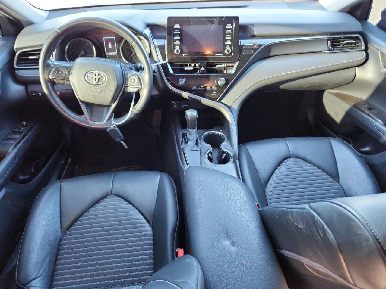 2021 TOYOTA CAMRY SE photo 15