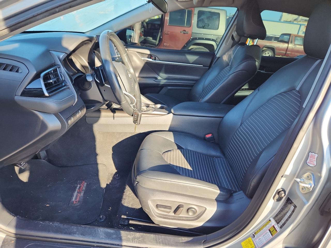 2021 TOYOTA CAMRY SE photo 13