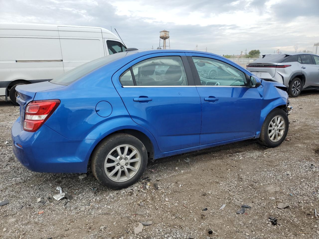 2017 CHEVROLET SONIC LT photo 3