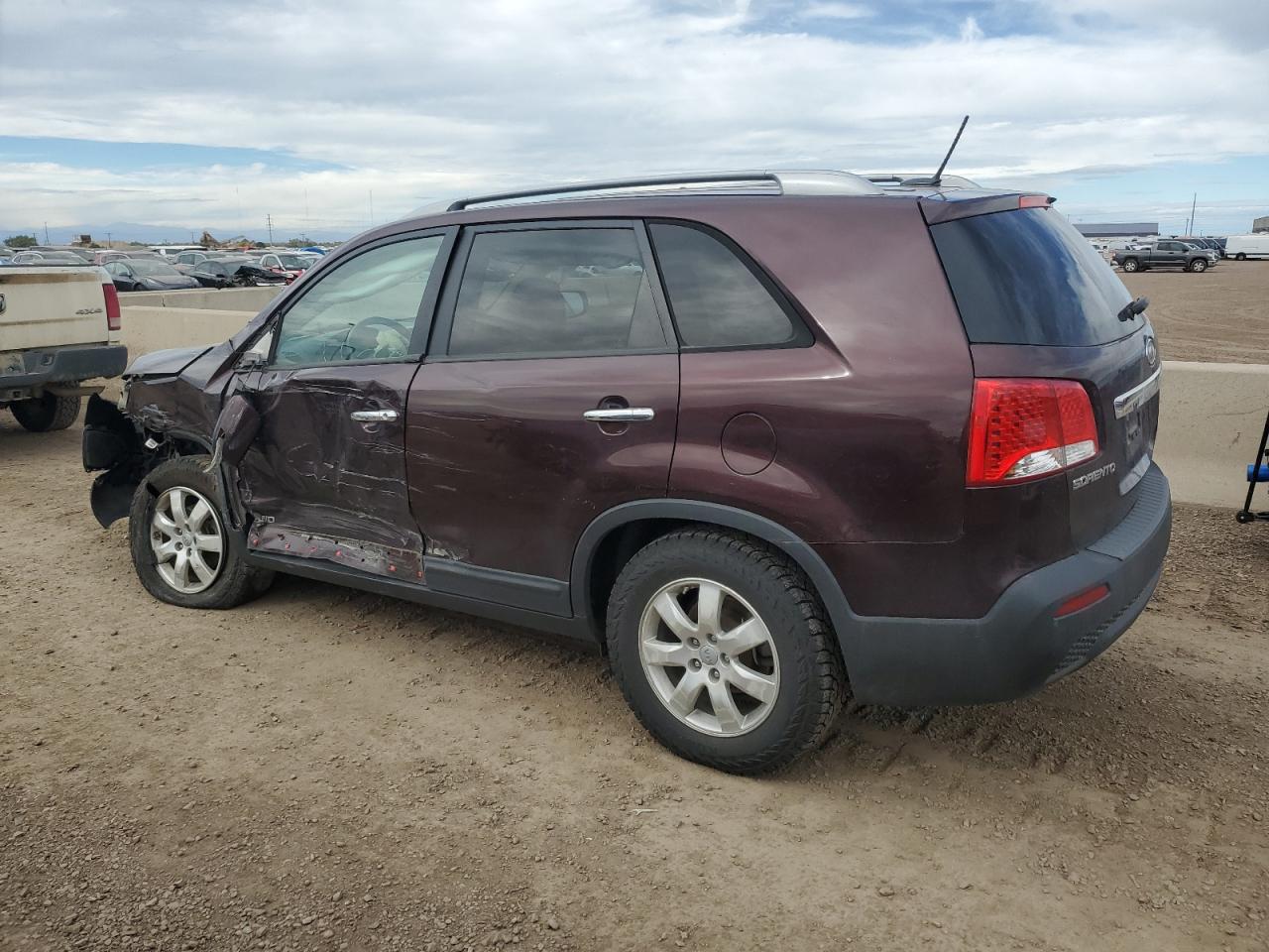 2012 KIA SORENTO BASE photo 3