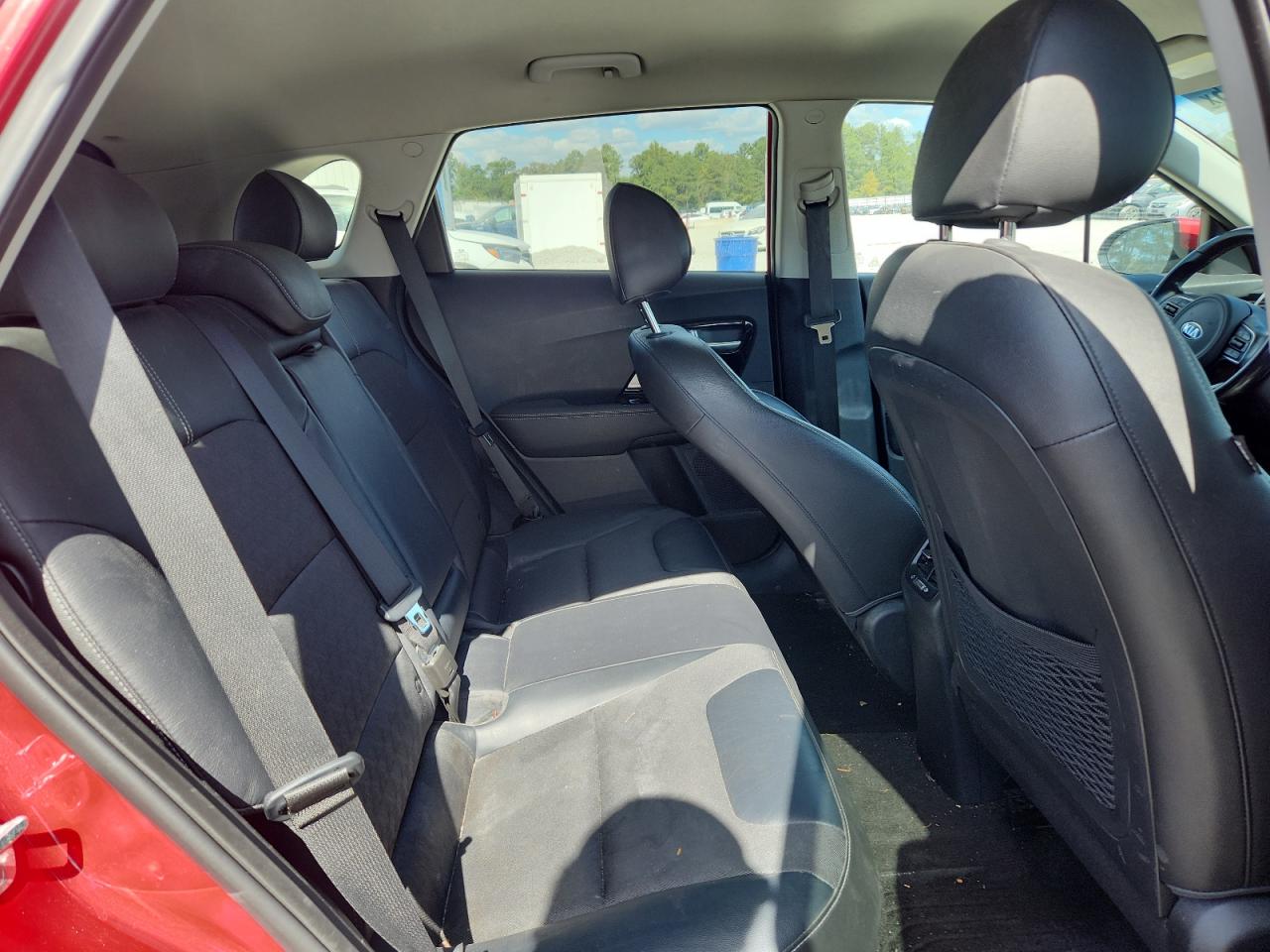 2019 KIA NIRO S TOURING photo 19