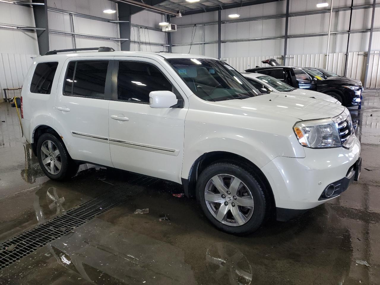 2015 HONDA PILOT TOURING photo 4
