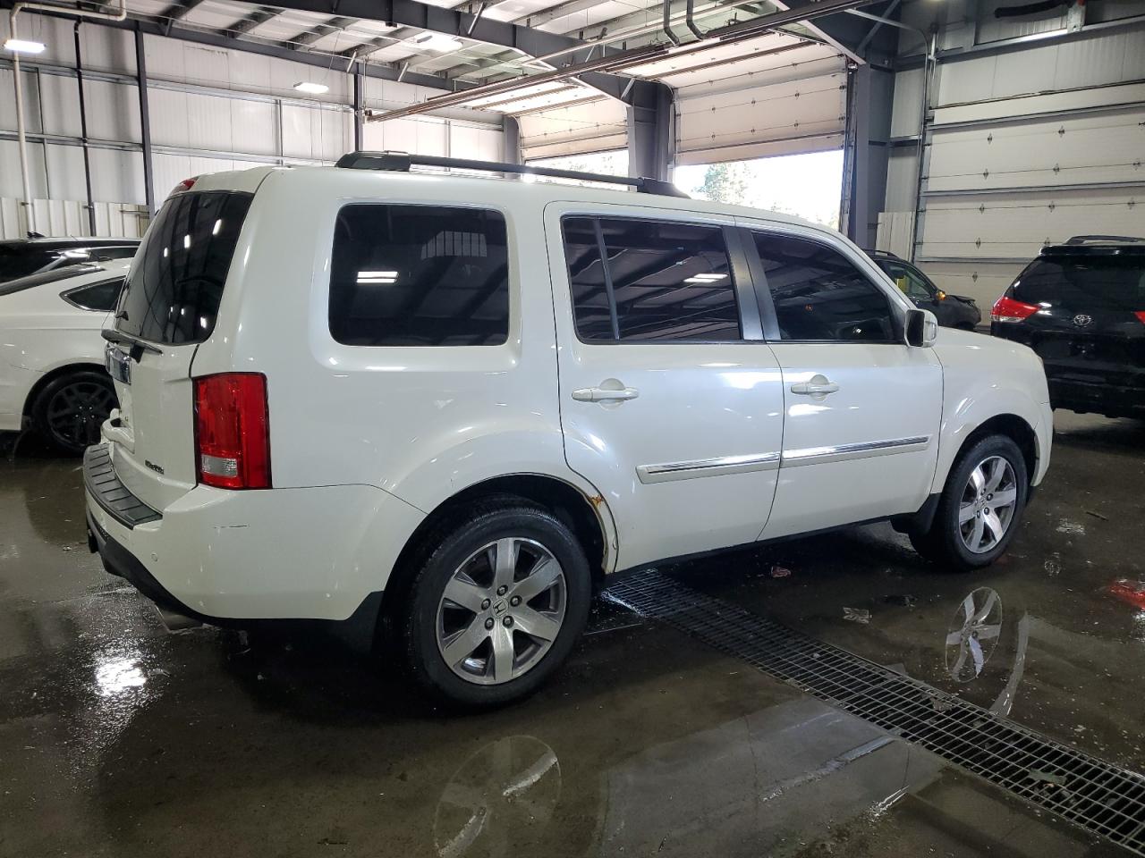 2015 HONDA PILOT TOURING photo 3