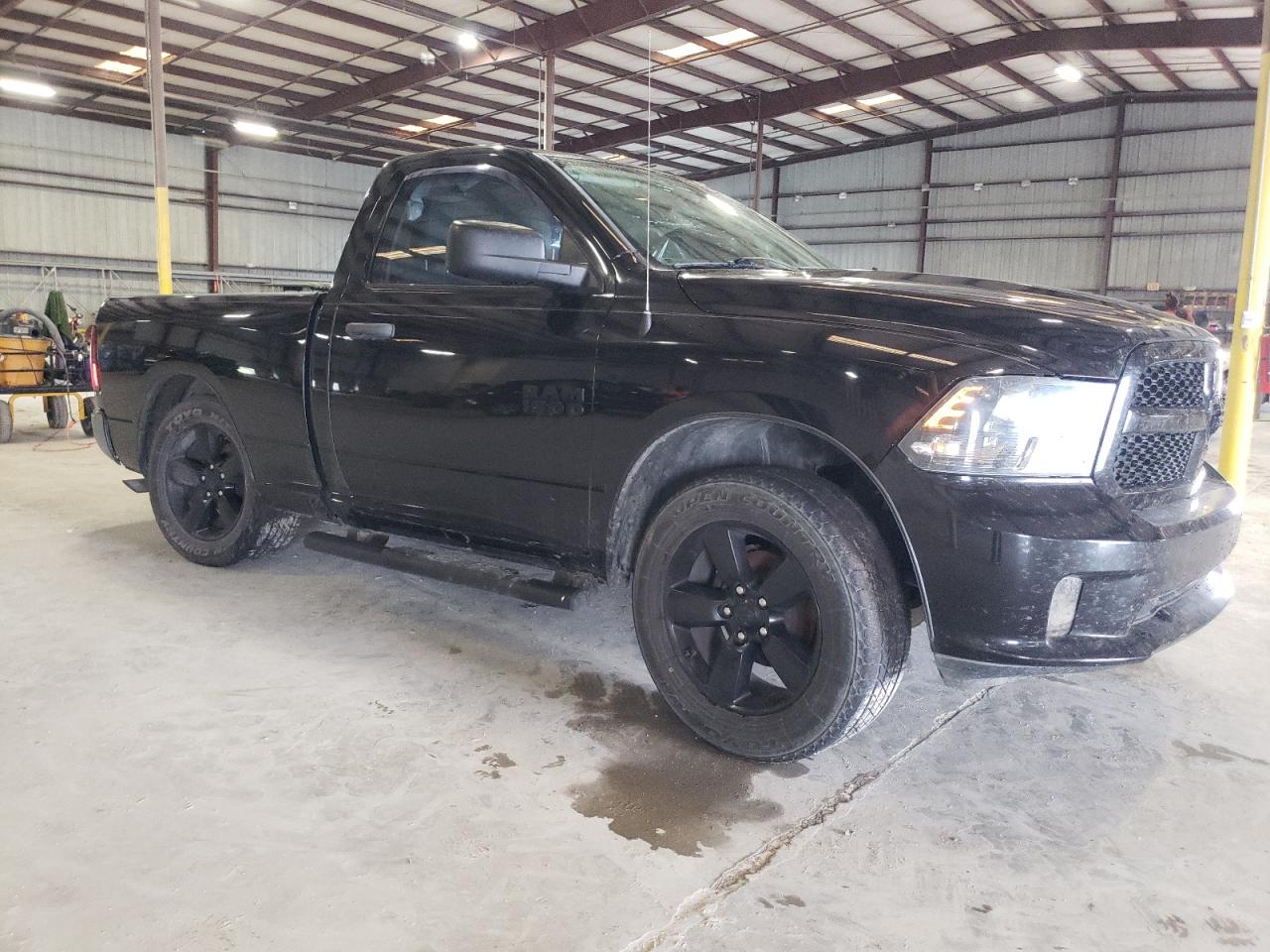 2018 RAM 1500 ST photo 4