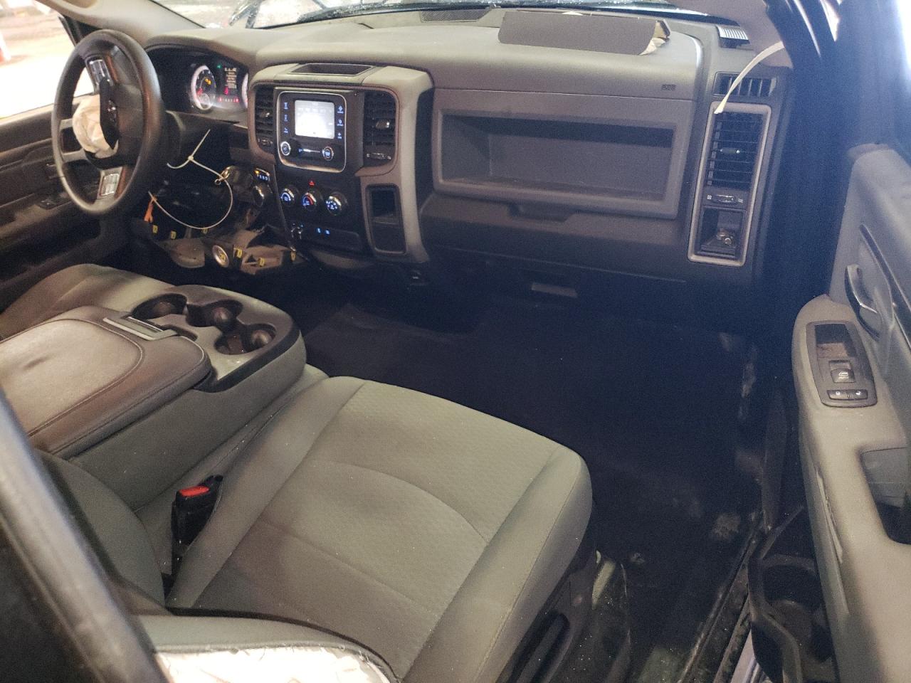 2018 RAM 1500 ST photo 8