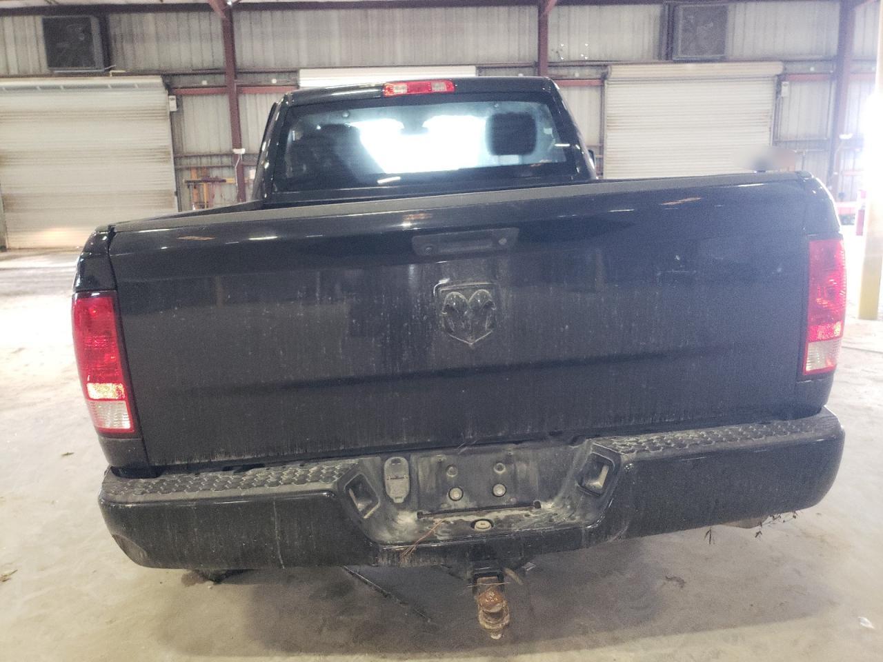 2018 RAM 1500 ST photo 6