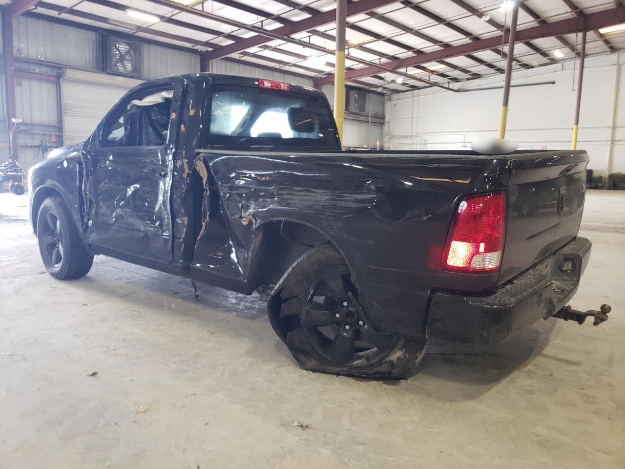 2018 RAM 1500 ST photo 2
