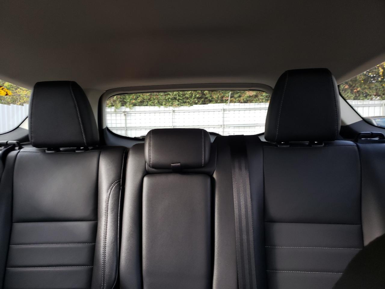 2016 FORD ESCAPE SE photo 19