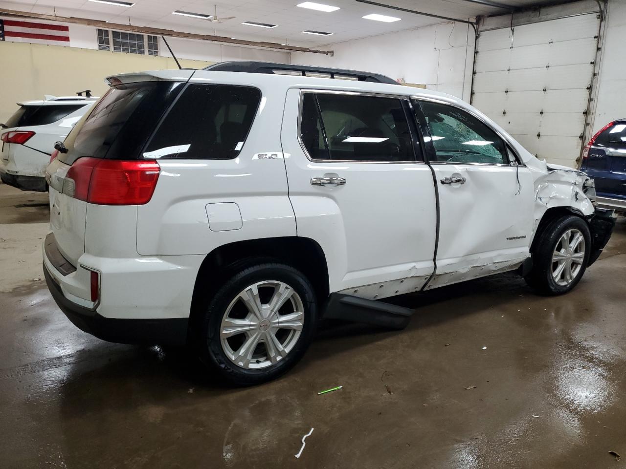2017 GMC TERRAIN SLE photo 7