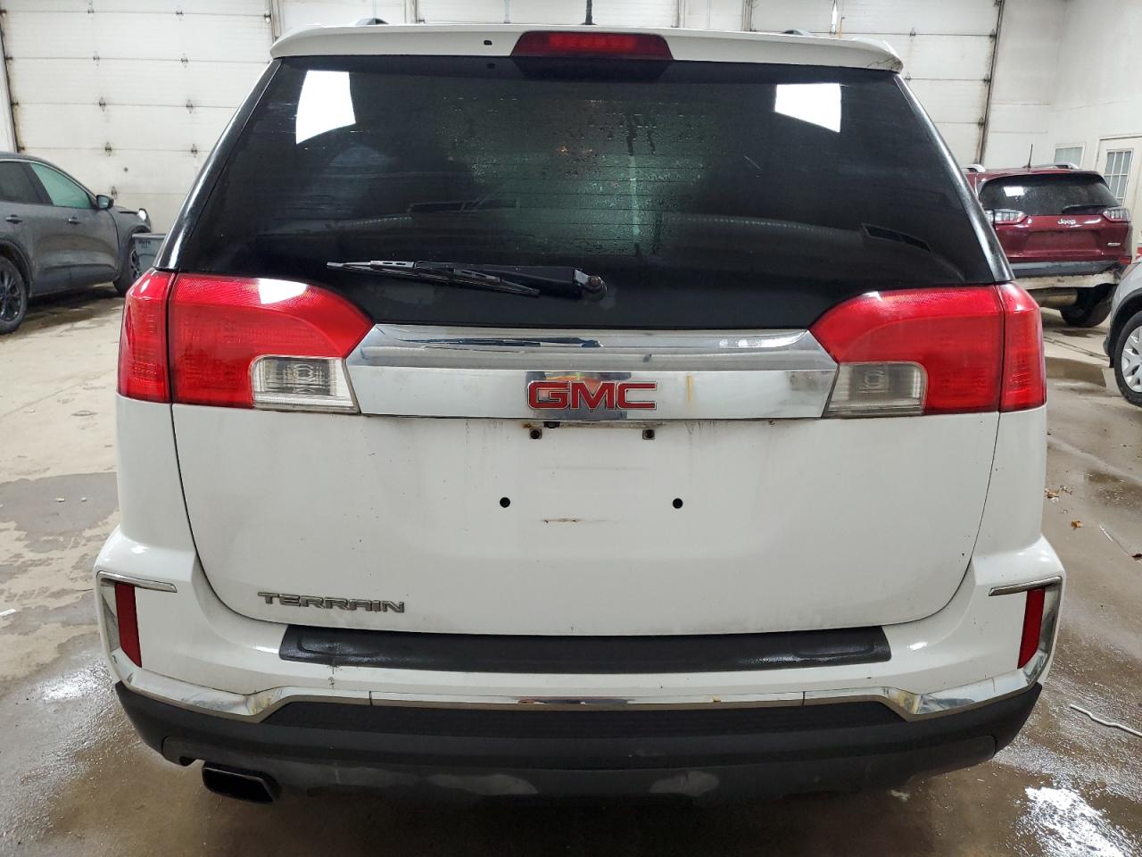 2017 GMC TERRAIN SLE photo 16