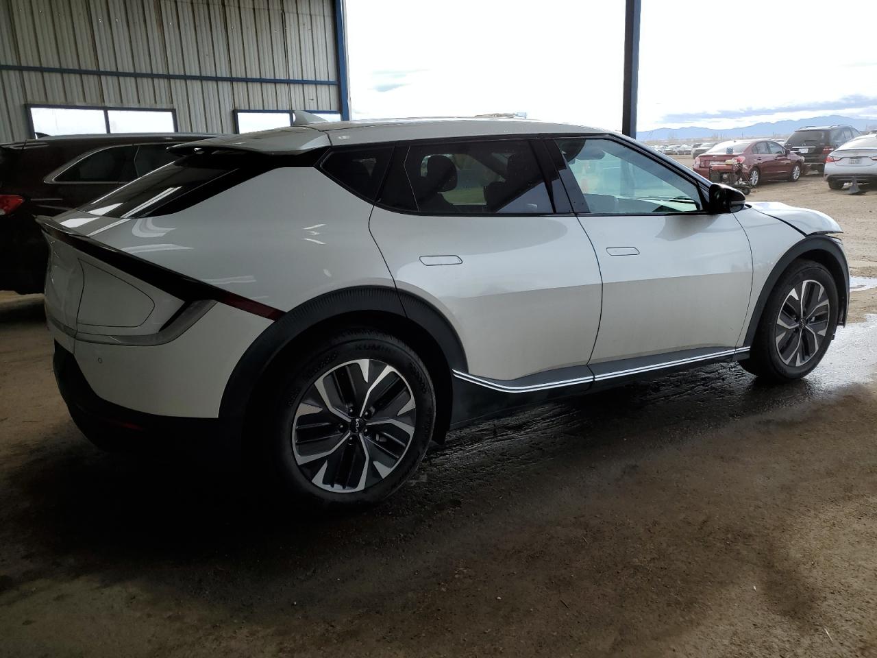 2024 KIA EV6 LIGHT LONG RANGE photo 5