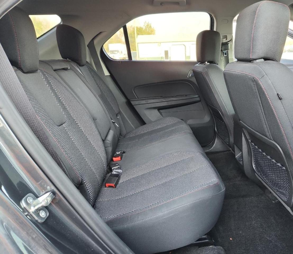 2017 CHEVROLET EQUINOX LT photo 31