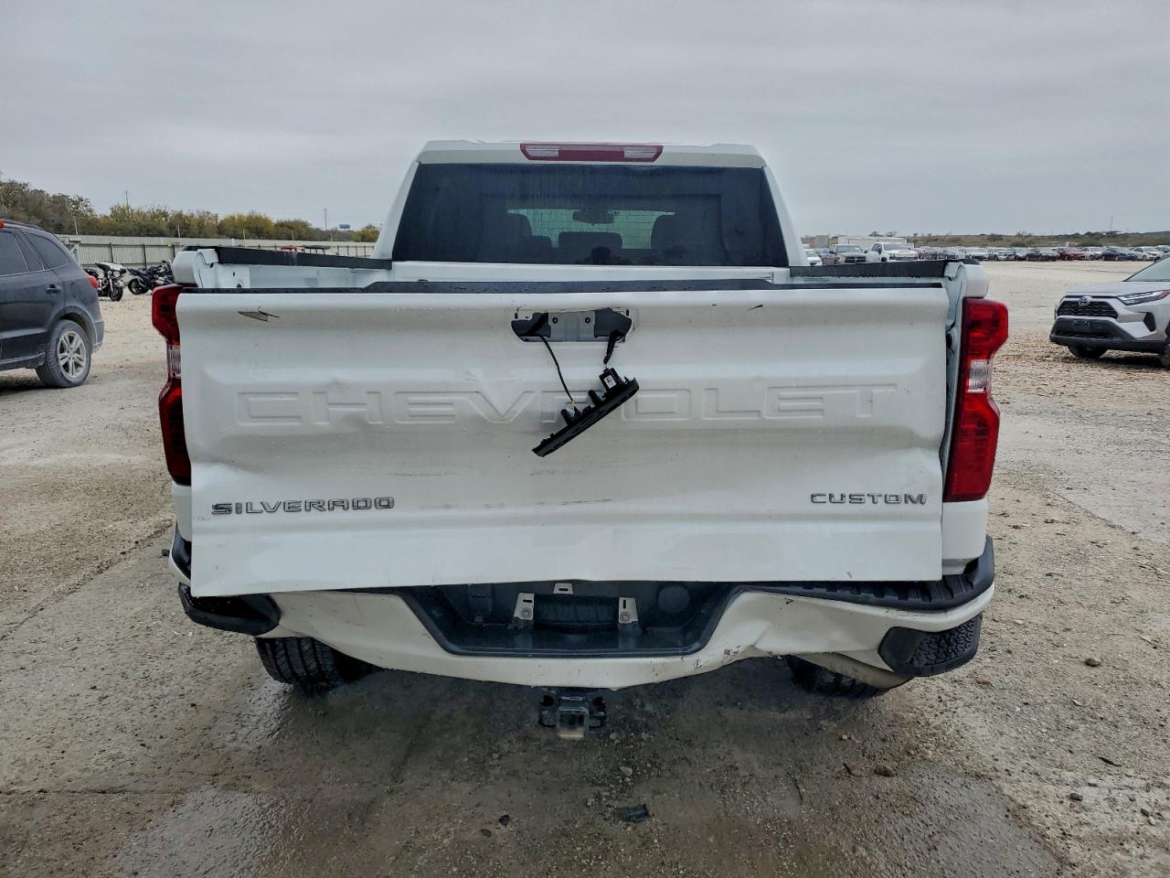 2025 CHEVROLET SILVERADO K1500 CUSTOM photo 6
